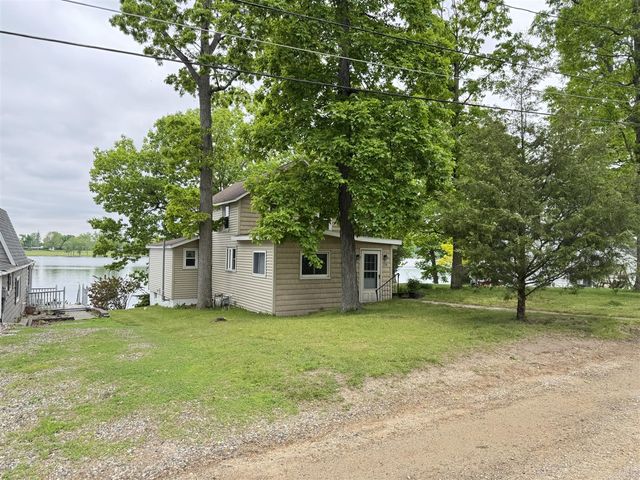 734 N Hawley Drive, Coldwater, MI 49036