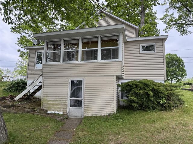 734 N Hawley Drive, Coldwater, MI 49036