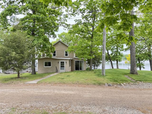 734 N Hawley Drive, Coldwater, MI 49036