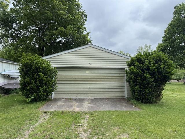 734 N Hawley Drive, Coldwater, MI 49036