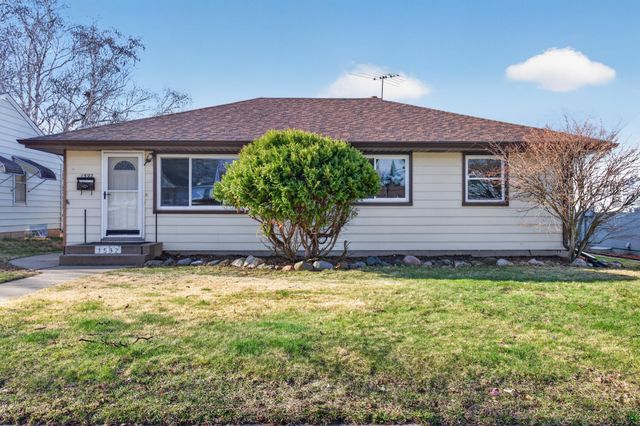 1592 Hoyt Avenue E, Saint Paul, MN 55106