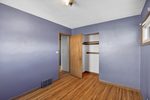 1592 Hoyt Avenue E, Saint Paul, MN 55106