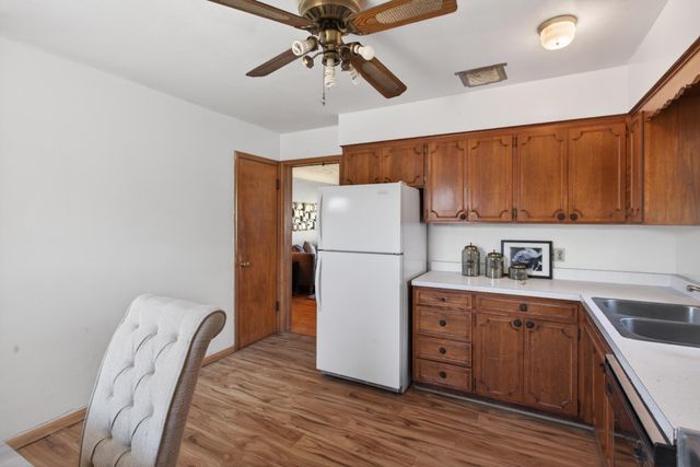 1592 Hoyt Avenue E, Saint Paul, MN 55106