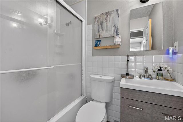 11754 El Somo Court, Florissant, MO 63033