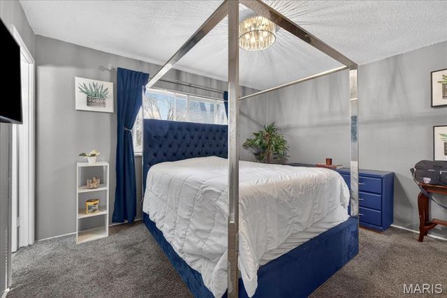 11754 El Somo Court, Florissant, MO 63033