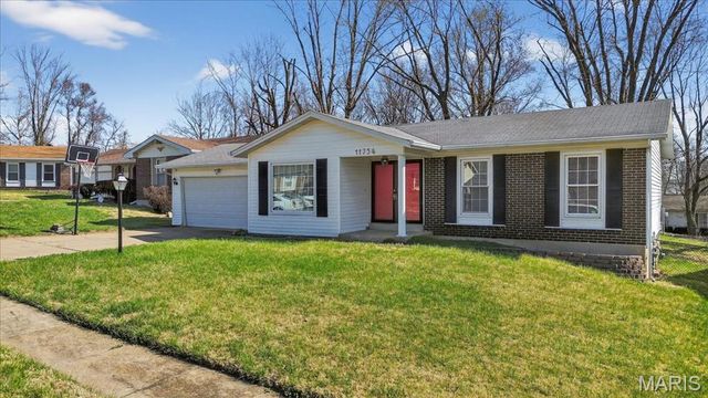 11754 El Somo Court, Florissant, MO 63033