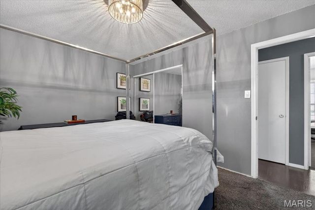 11754 El Somo Court, Florissant, MO 63033