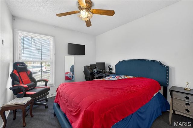 11754 El Somo Court, Florissant, MO 63033