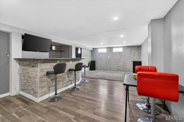 11754 El Somo Court, Florissant, MO 63033