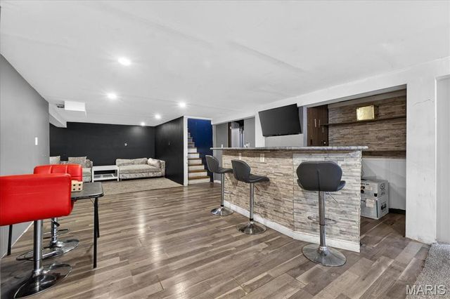 11754 El Somo Court, Florissant, MO 63033