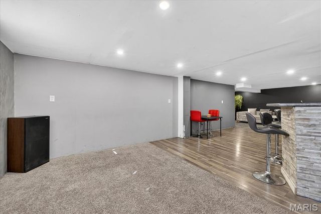 11754 El Somo Court, Florissant, MO 63033