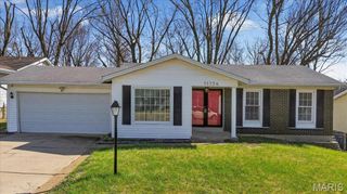 11754 El Somo Court, Florissant, MO 63033