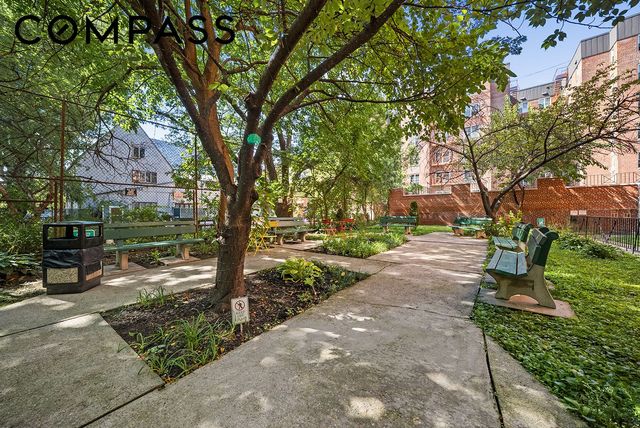 3335 81st St Apt 5F, New York City, NY 11372