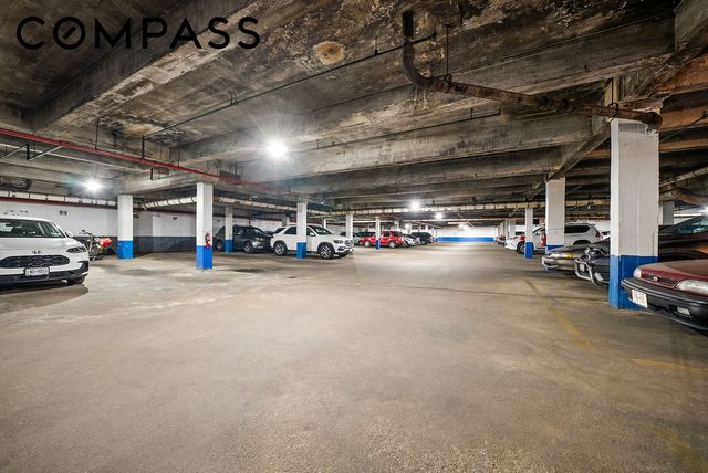 3335 81st St Apt 5F, New York City, NY 11372