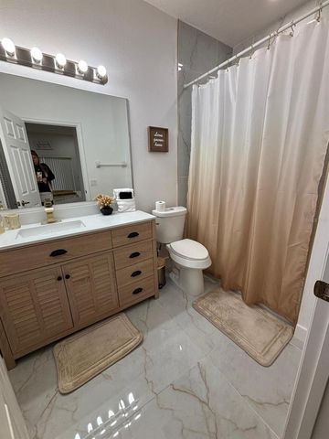 3162 SUN LAKE COURT B, Kissimmee, FL 34747