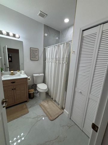 3162 SUN LAKE COURT B, Kissimmee, FL 34747