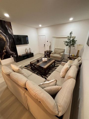 3162 SUN LAKE COURT B, Kissimmee, FL 34747