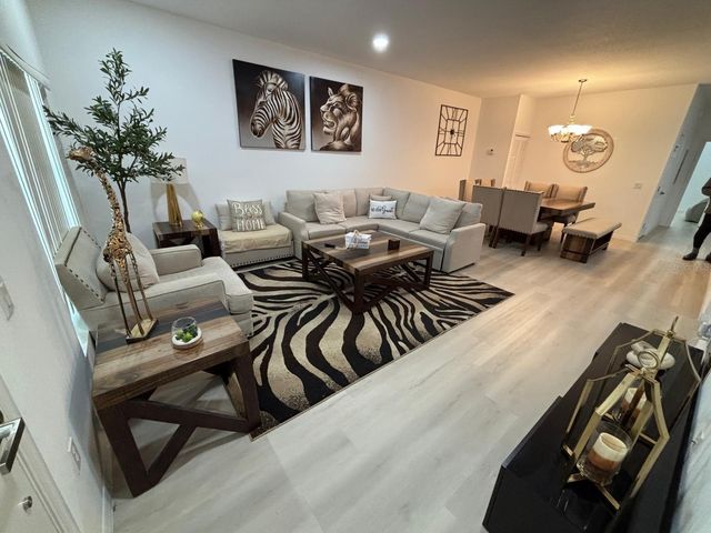 3162 SUN LAKE COURT B, Kissimmee, FL 34747