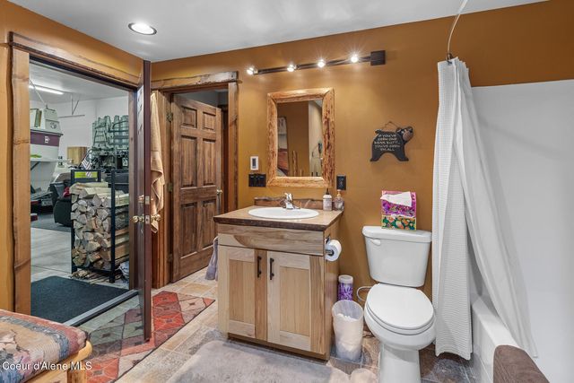 31756 N Riffle RD, Spirit Lake, ID 83869