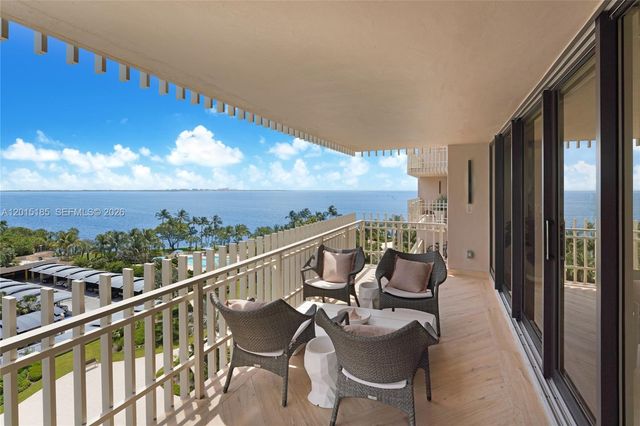 1 Grove Isle Dr A809, Miami, FL 33133