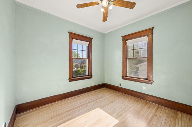 658 Smith Avenue S, Saint Paul, MN 55107
