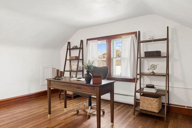 658 Smith Avenue S, Saint Paul, MN 55107