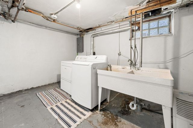 658 Smith Avenue S, Saint Paul, MN 55107