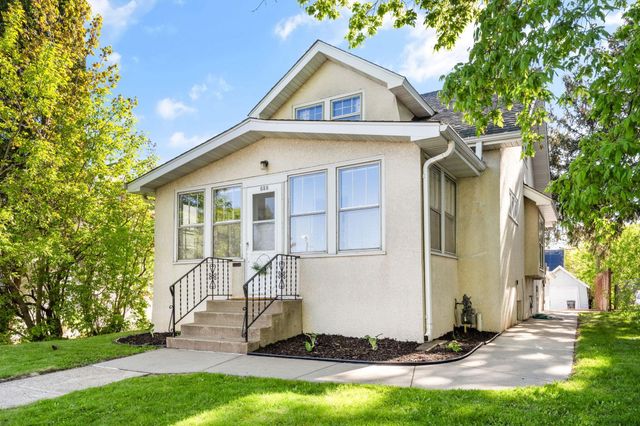 658 Smith Avenue S, Saint Paul, MN 55107