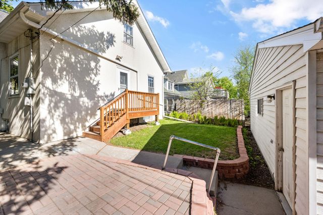 658 Smith Avenue S, Saint Paul, MN 55107