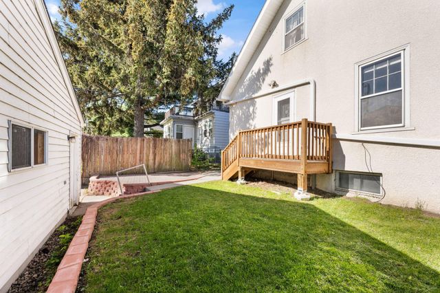 658 Smith Avenue S, Saint Paul, MN 55107
