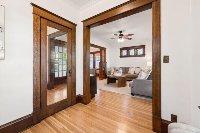 658 Smith Avenue S, Saint Paul, MN 55107