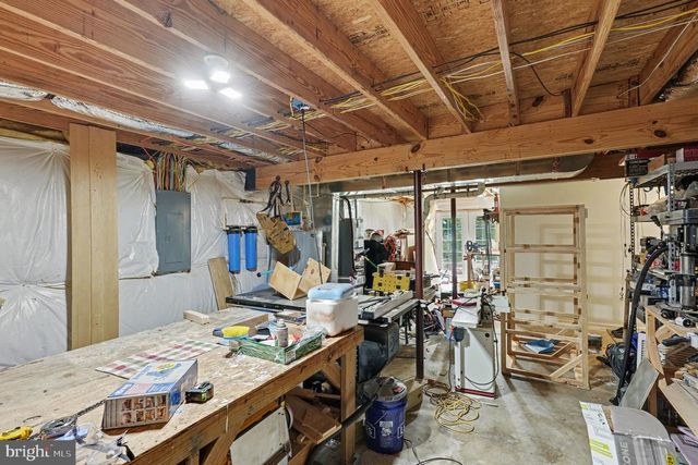 21182 MOUNT RD, Rappahannock Academy, VA 22538