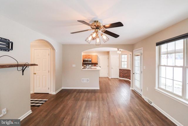 405 BOYD DR, Red Lion, PA 17356