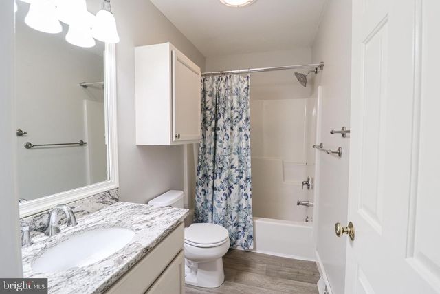 405 BOYD DR, Red Lion, PA 17356