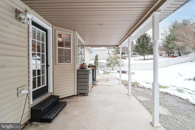 405 BOYD DR, Red Lion, PA 17356