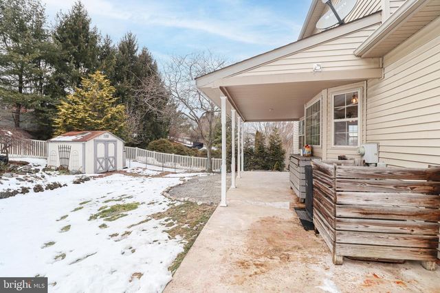 405 BOYD DR, Red Lion, PA 17356