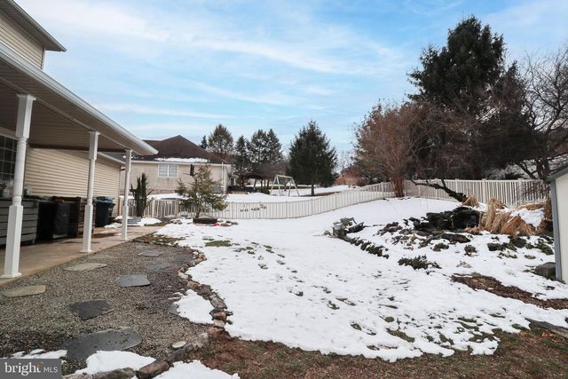 405 BOYD DR, Red Lion, PA 17356