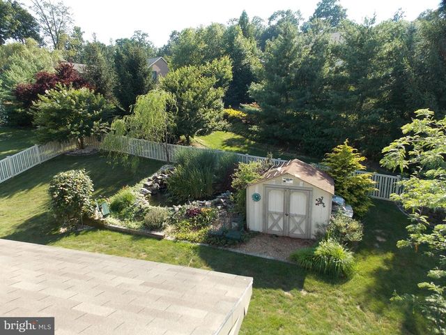 405 BOYD DR, Red Lion, PA 17356