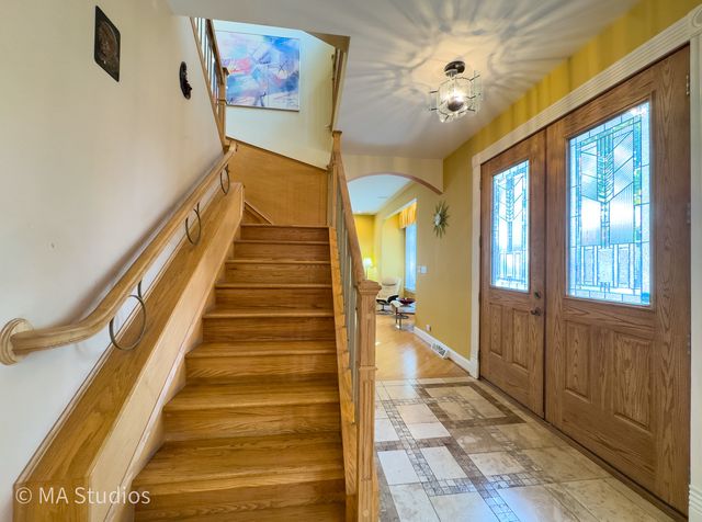 9237 Mason Avenue, Morton Grove, IL 60053