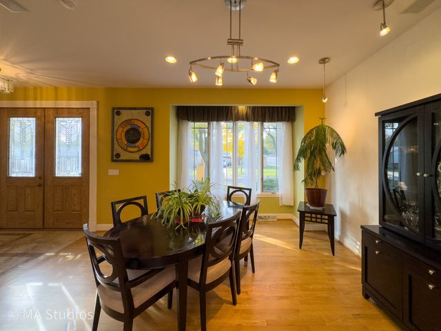 9237 Mason Avenue, Morton Grove, IL 60053