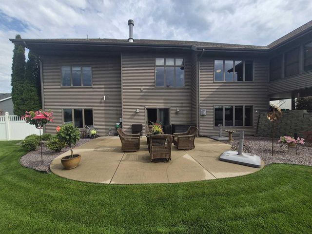 3774 Red Stone Drive, Janesville, WI 53548