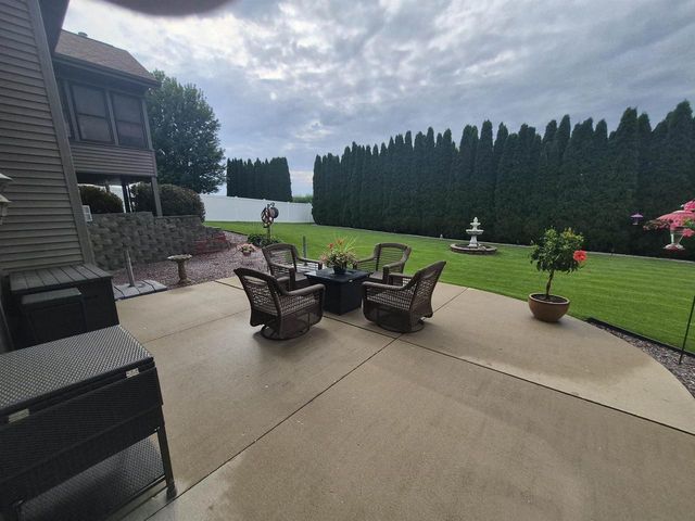 3774 Red Stone Drive, Janesville, WI 53548