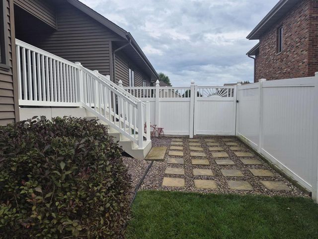 3774 Red Stone Drive, Janesville, WI 53548