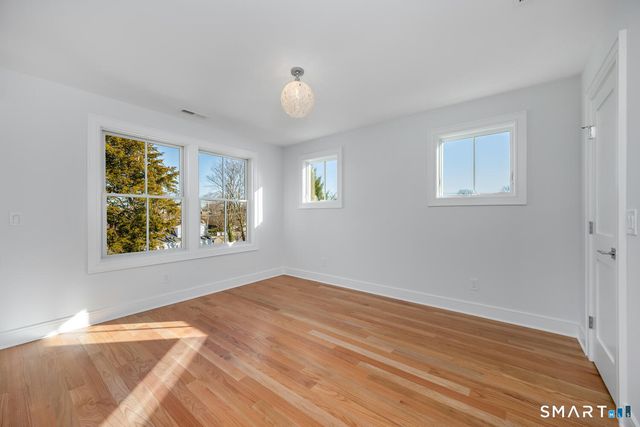 127 Paul Place, Fairfield, CT 06824