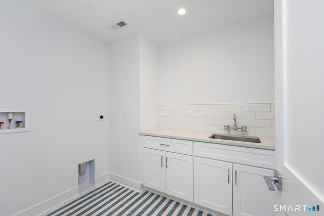 127 Paul Place, Fairfield, CT 06824