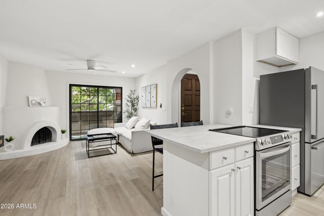 7557 N DREAMY DRAW Drive 275, Phoenix, AZ 85020