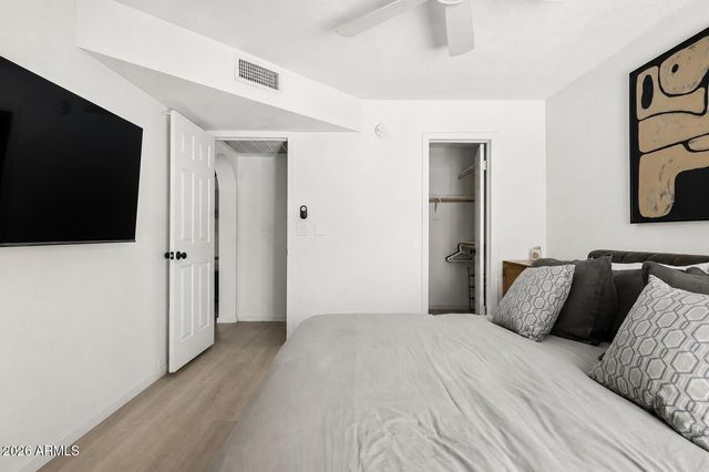 7557 N DREAMY DRAW Drive 275, Phoenix, AZ 85020