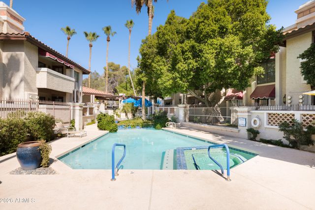 7557 N DREAMY DRAW Drive 275, Phoenix, AZ 85020