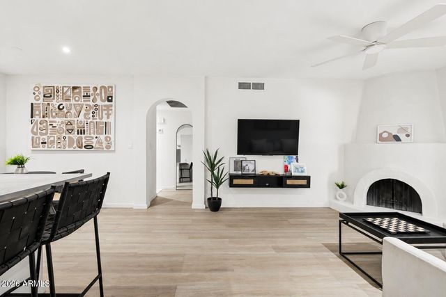 7557 N DREAMY DRAW Drive 275, Phoenix, AZ 85020