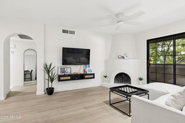 7557 N DREAMY DRAW Drive 275, Phoenix, AZ 85020